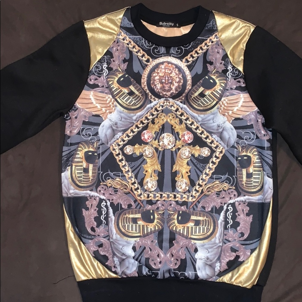 PRE -OWNED SUBCITY SWEATER SIZE SMALL.